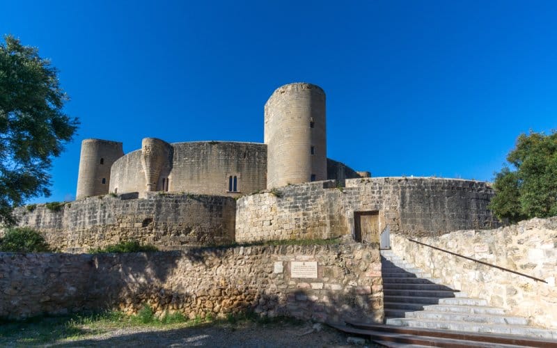 Vista del castillo de Bellver desde el exterior