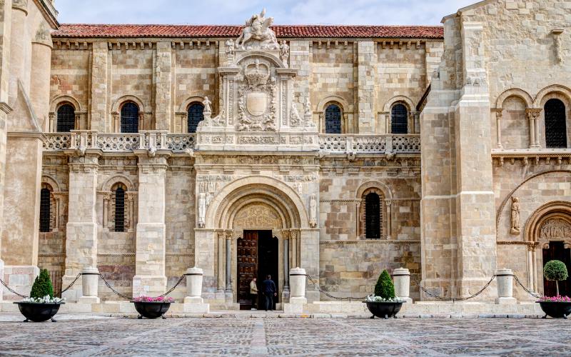 Puerta del Cordero de San Isidoro