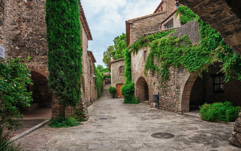 Monells