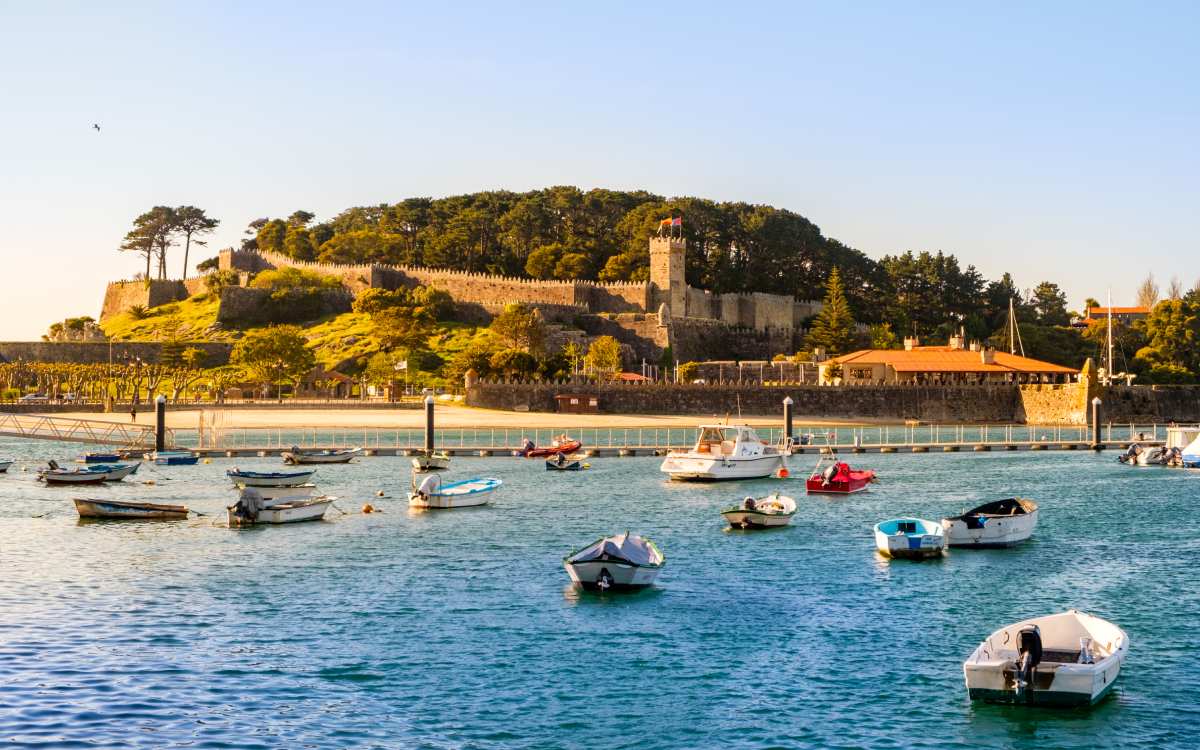 The fortress of Baiona, as seen from the Atlantic.