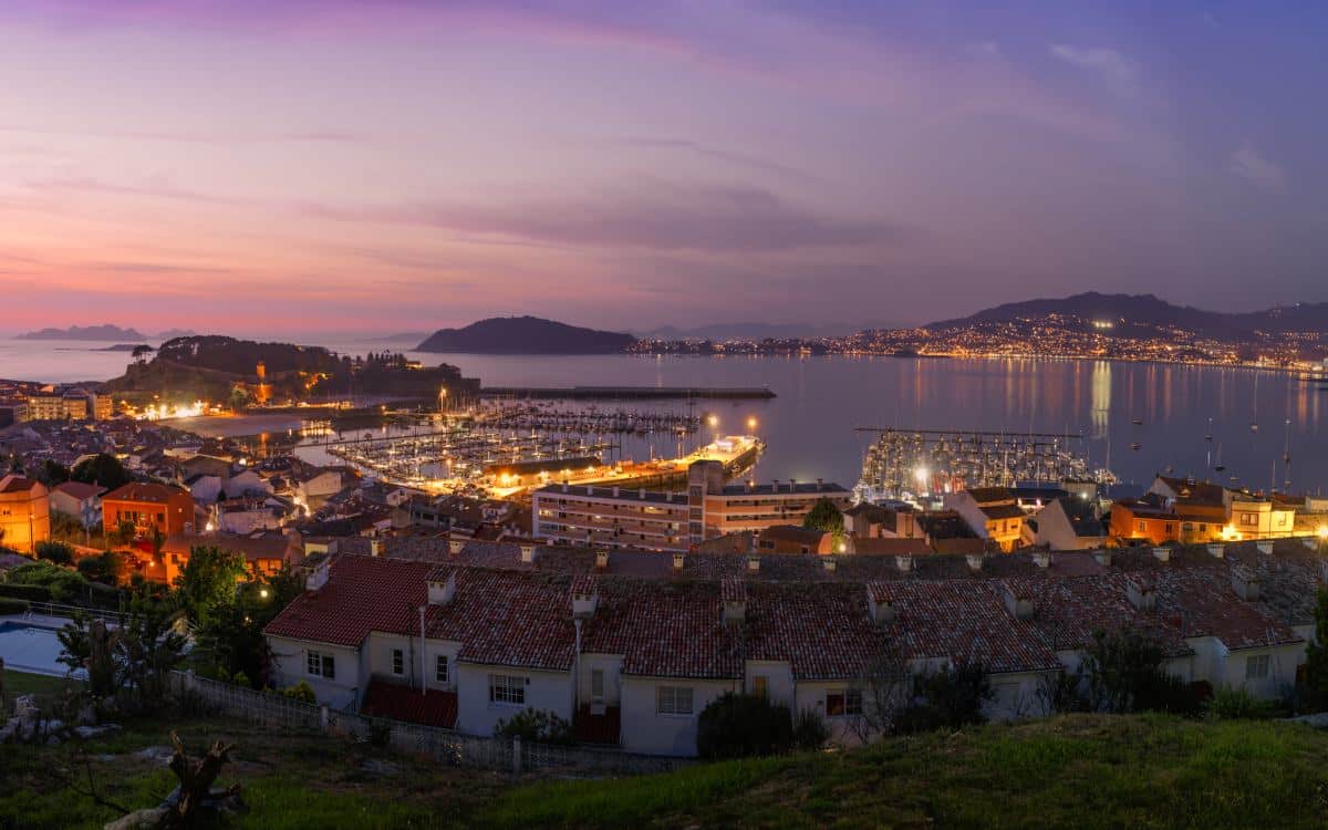 Baiona at nightfall.