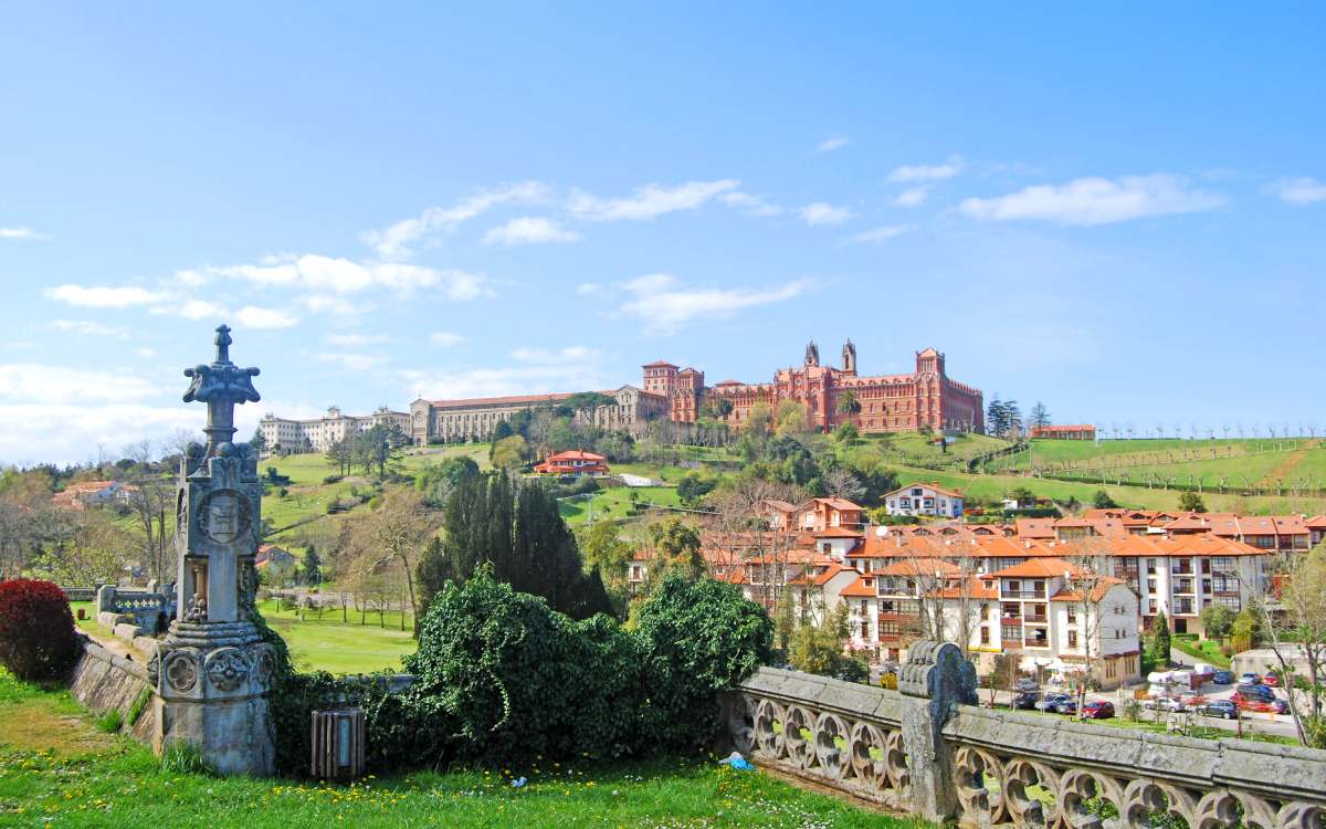 Comillas.