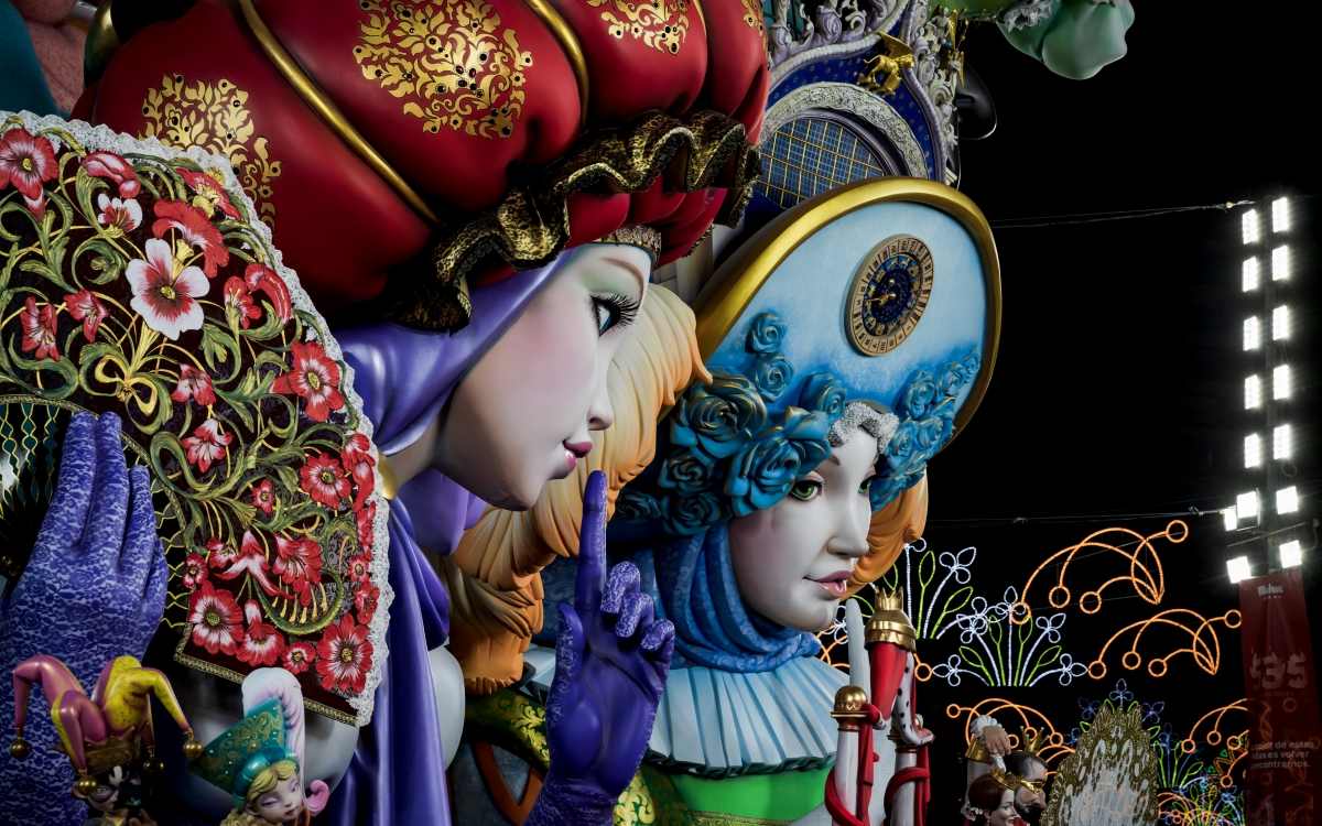 Falla of two Venetian women.