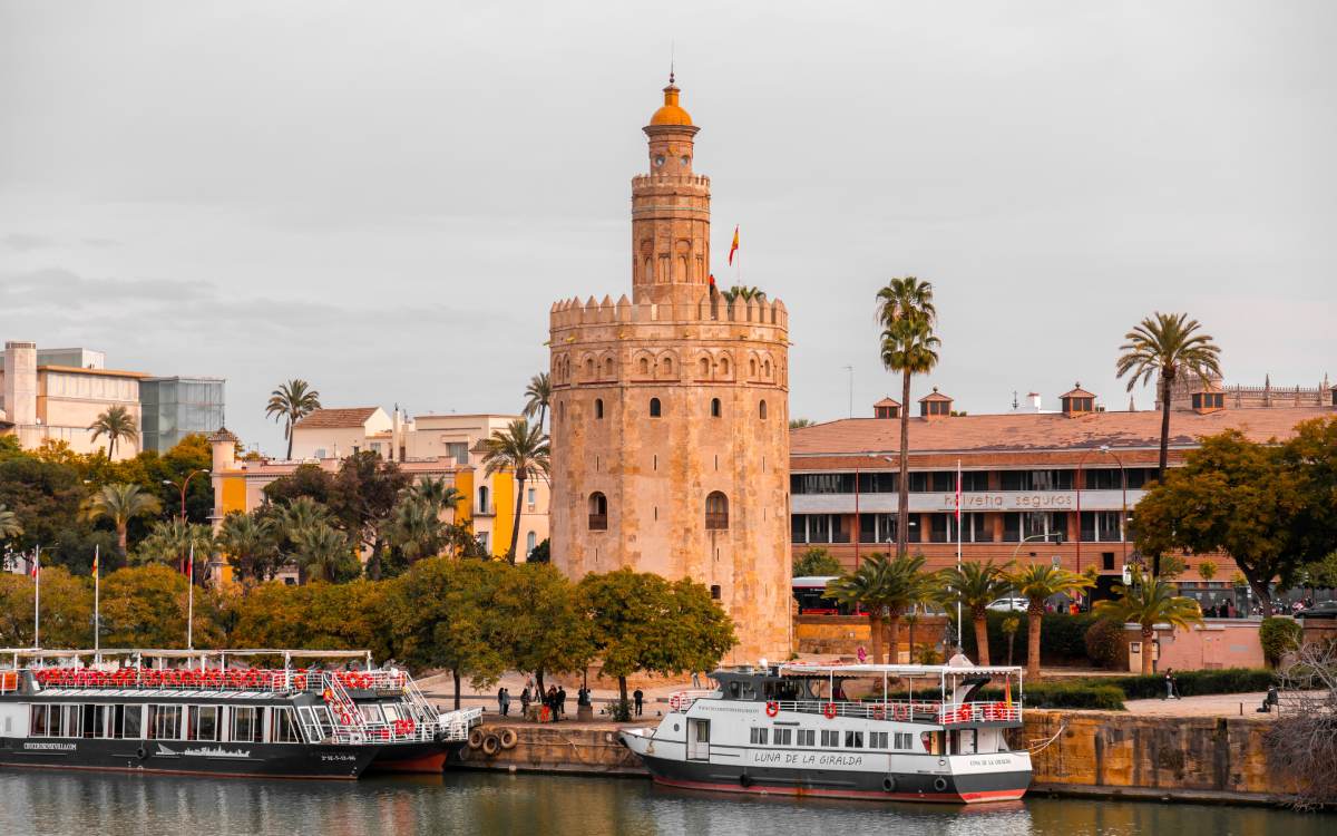 Current Torre del Oro.