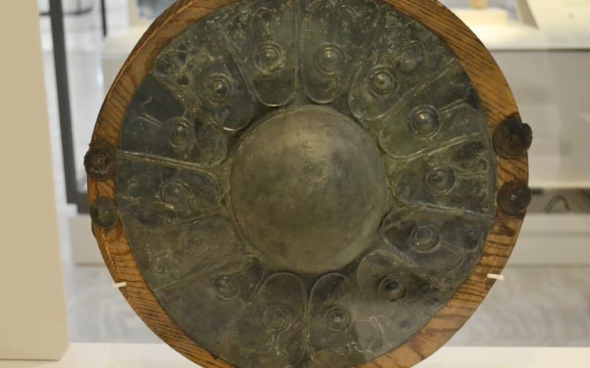 Bronze shield found in El Cuarto necropolis