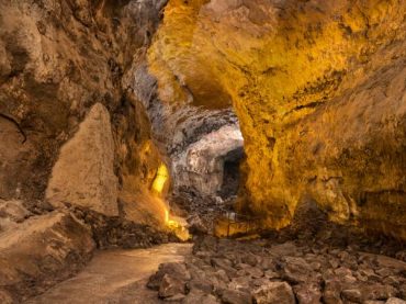La Corona volcanic tube, a huge cave under Mordor