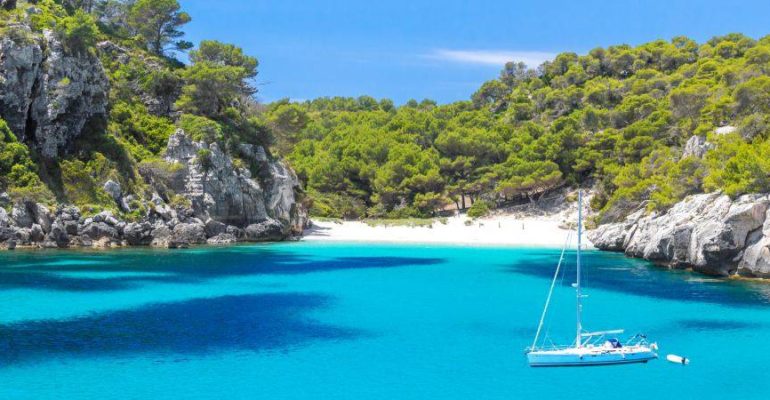 Beautiful coves in Spain to enjoy the sea