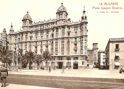 Postal antigua de la Casa Carbonell en Alicante