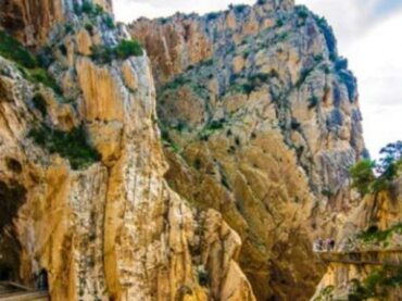 Short hikes to explore the purest Spain