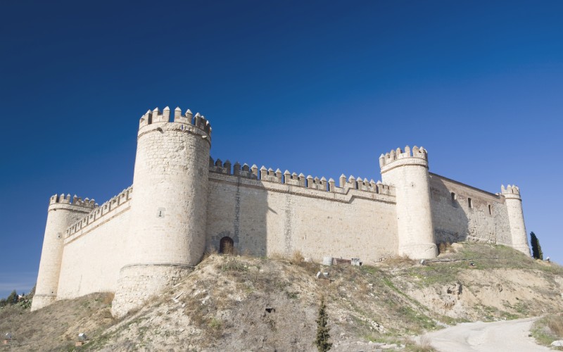 The castle of a village in Toledo