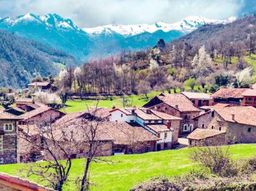 Mogrovejo, a village worthy of Heidi in the heart of Cantabria
