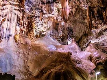 The Cave of Valporquero, a myriad of geological forms in 7 spectacular chambers