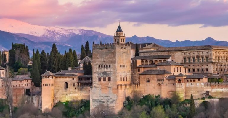 The best lookouts in Granada to see the Alhambra