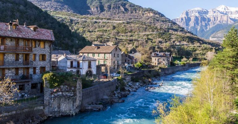 11 mountain villages to discover in Spain