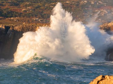 Bufones de Pría, Arenillas and Santiuste blowholes, the spectacular marine ‘geysers’ of Asturias