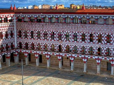 Top 10 most spectacular squares in Spain
