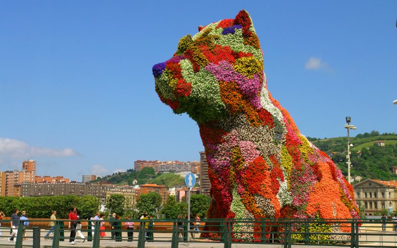 Puppy, a pet sculpture made of flowers