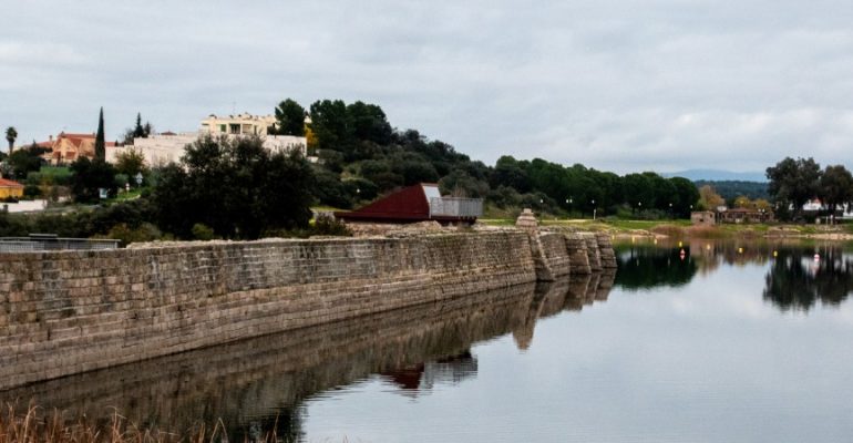 Proserpina Dam, bathing in the oldest Roman reservoir in Spain | A Weekend Getaway