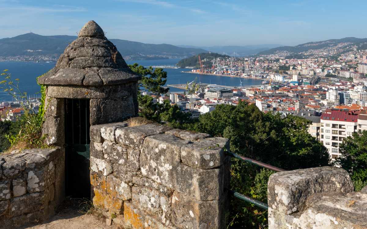 One of the most popular viewpoints in Vigo.