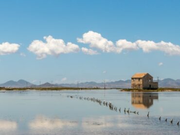 The largest salt lake in Europe is in Spain
