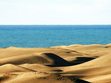 The sea of sand that hugs the ocean