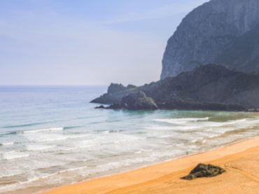 6 Basque beaches that are natural paradises of peace