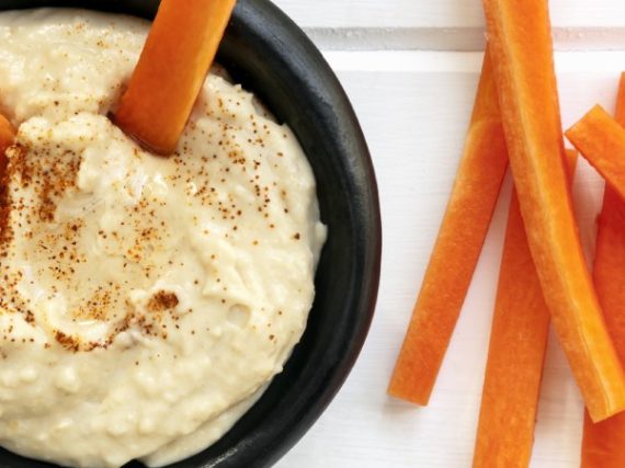 Hummus, a healthy and easy snack