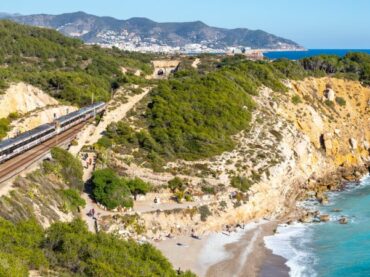 5 train trips you cannot miss in Spain